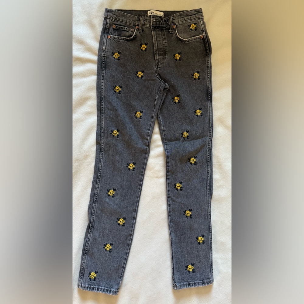 Zara Slim Full Length Black Floral High Rise Jeans - Picture 2 of 9
